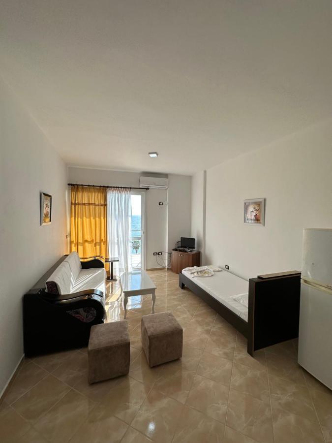 Blue Bay Apartments Саранда Экстерьер фото