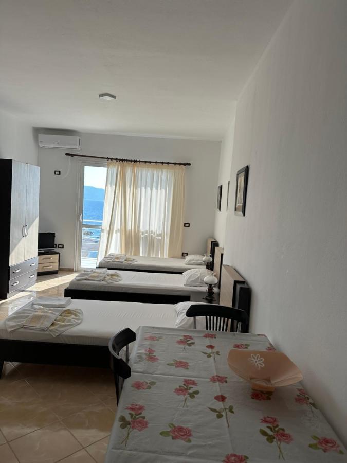 Blue Bay Apartments Саранда Экстерьер фото