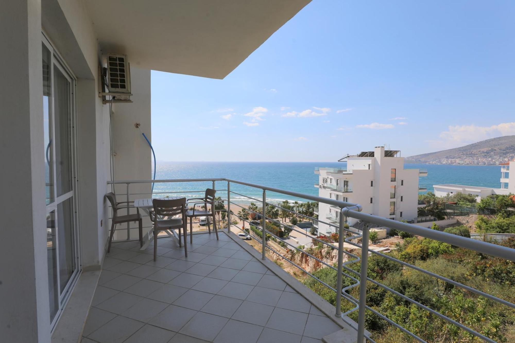 Blue Bay Apartments Саранда Экстерьер фото