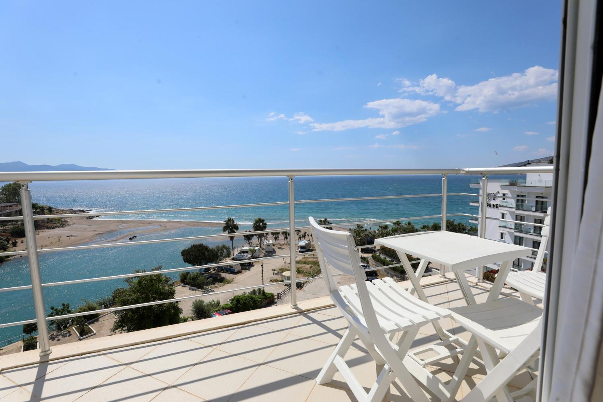 Blue Bay Apartments Саранда Экстерьер фото