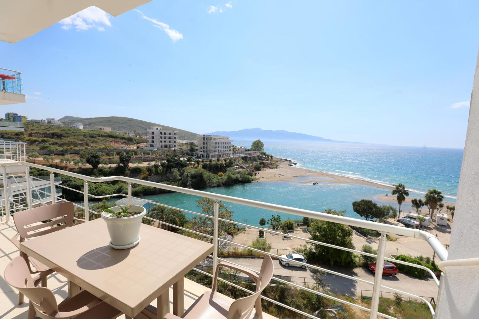 Blue Bay Apartments Саранда Экстерьер фото