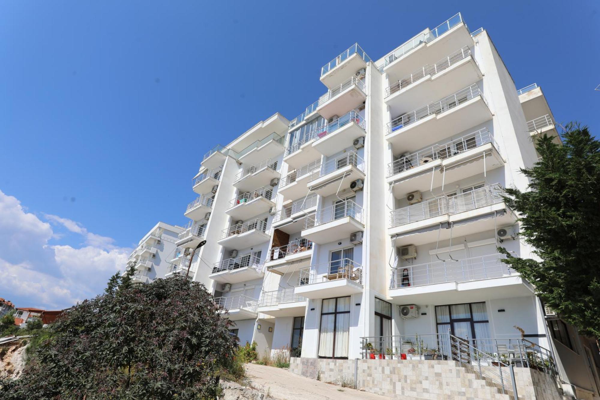 Blue Bay Apartments Саранда Экстерьер фото